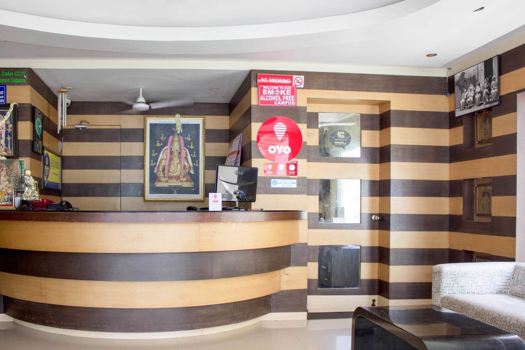 Oyo 4895 Abi Krishna Hotell Pondicherry Exteriör bild
