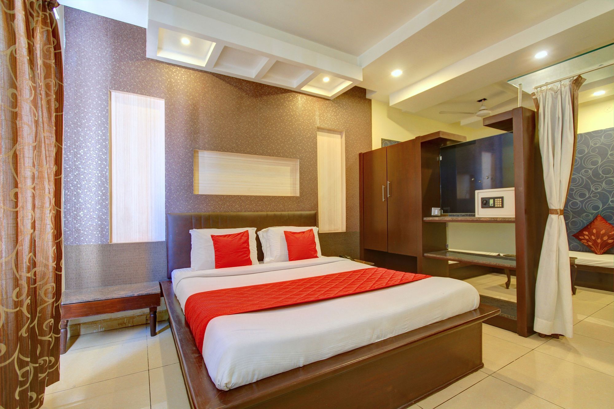 Oyo 4895 Abi Krishna Hotell Pondicherry Exteriör bild