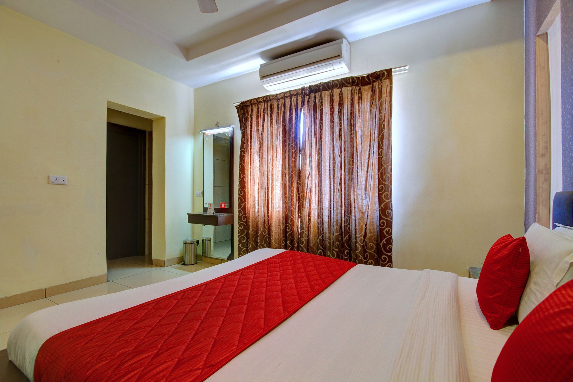 Oyo 4895 Abi Krishna Hotell Pondicherry Exteriör bild