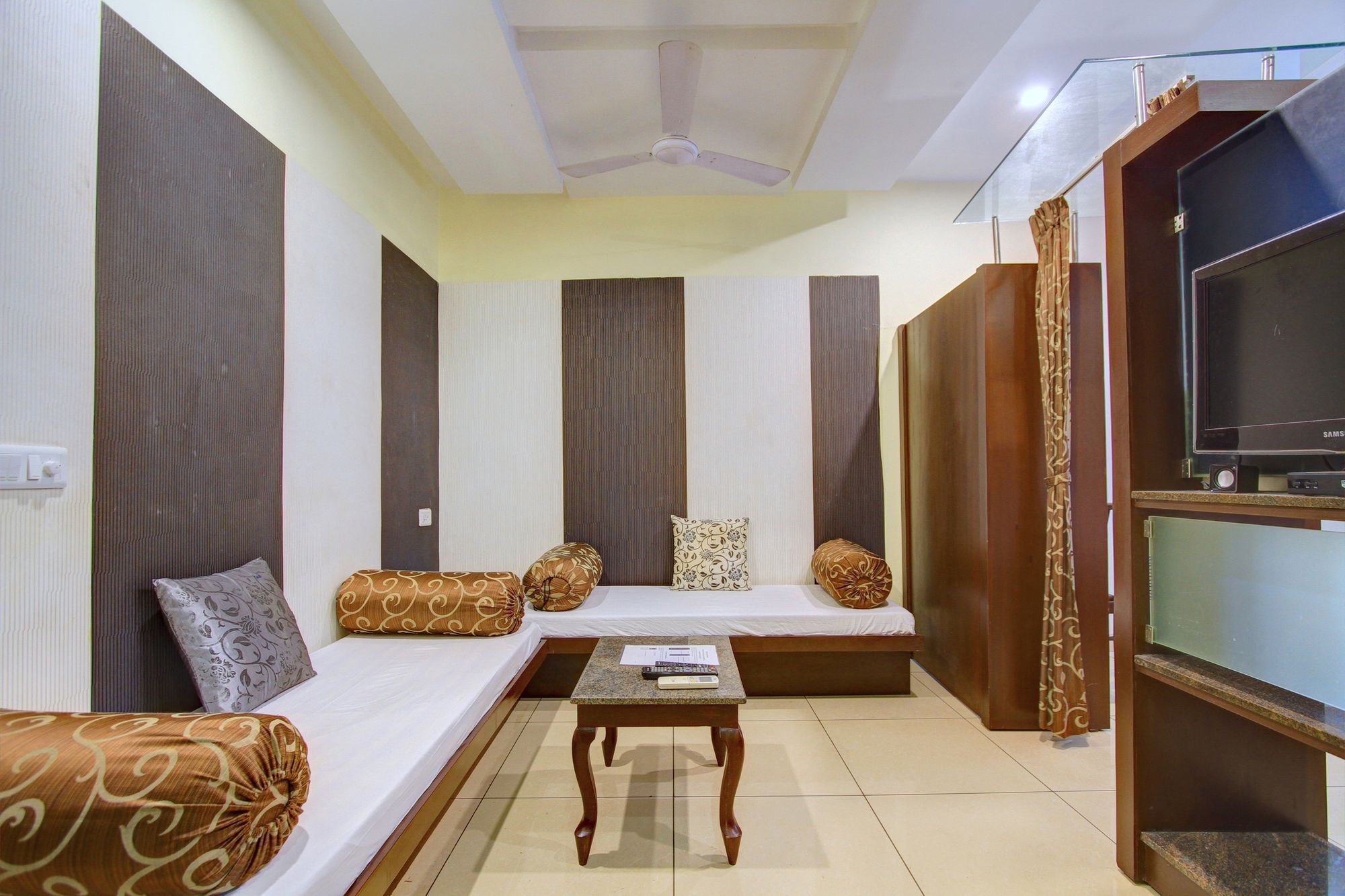 Oyo 4895 Abi Krishna Hotell Pondicherry Exteriör bild