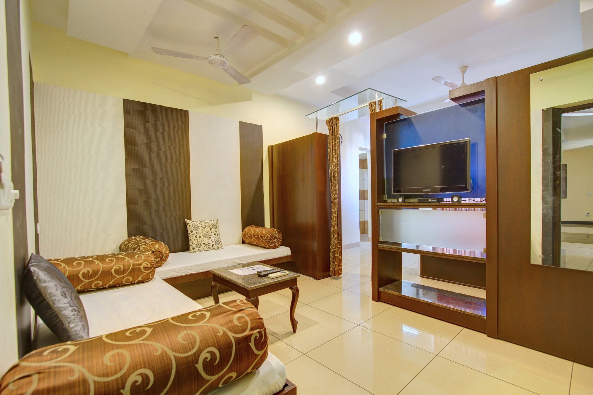 Oyo 4895 Abi Krishna Hotell Pondicherry Exteriör bild